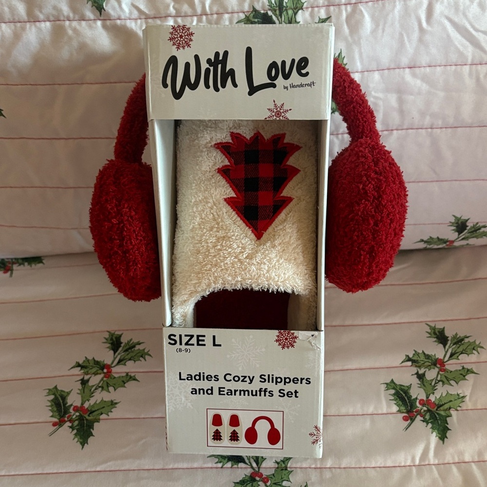 Cozy Slippers & Earmuffs Set Size Large